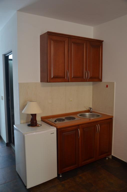 Apartament Lero *