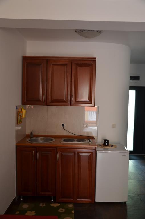 Apartament Lero *