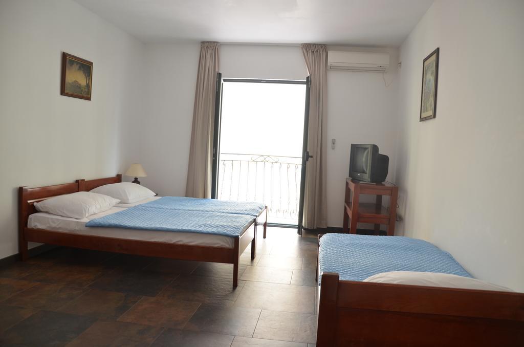 Apartament Lero *