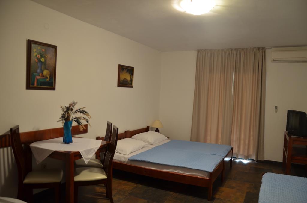 Apartament Lero *