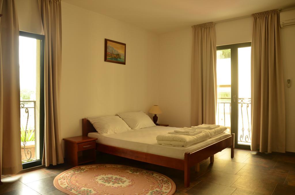 Apartament Lero *